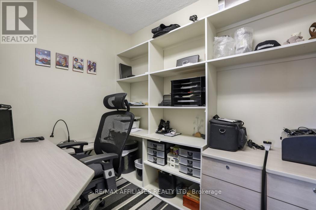 Photo 10 of 304 1190 Richmond Road, Ottawa ON
