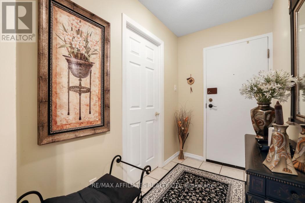 Photo 15 of 304 1190 Richmond Road, Ottawa ON