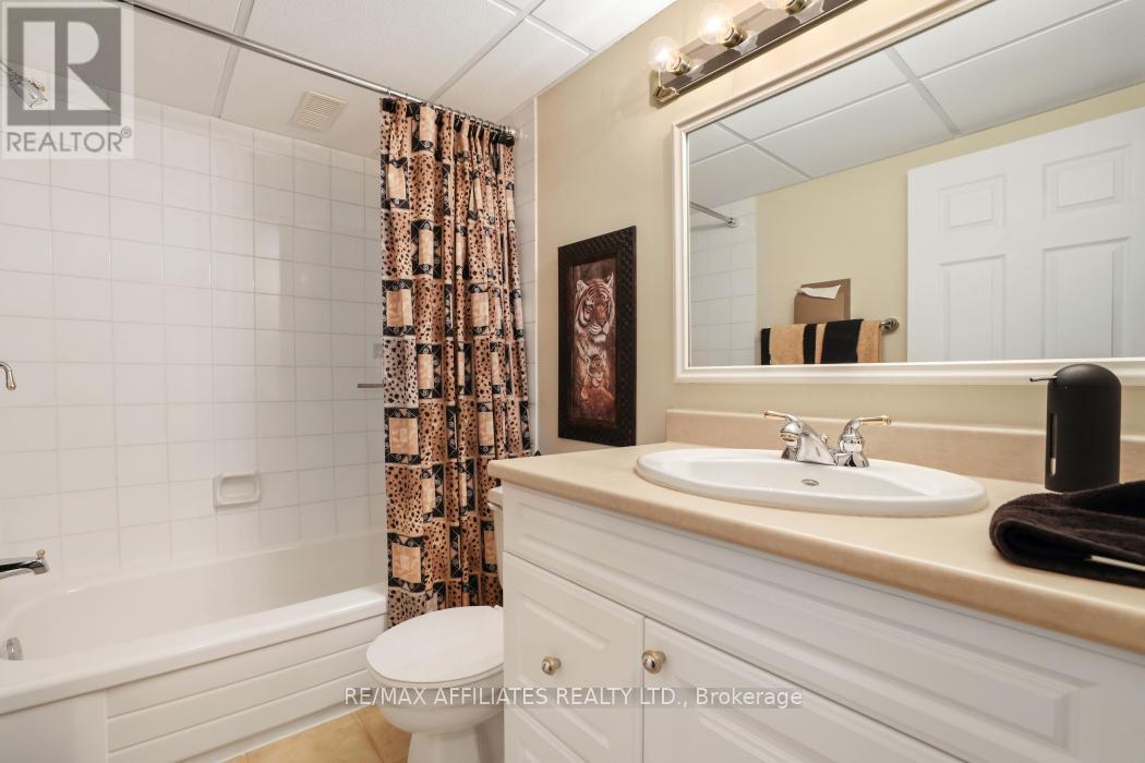 Photo 5 of 304 1190 Richmond Road, Ottawa ON