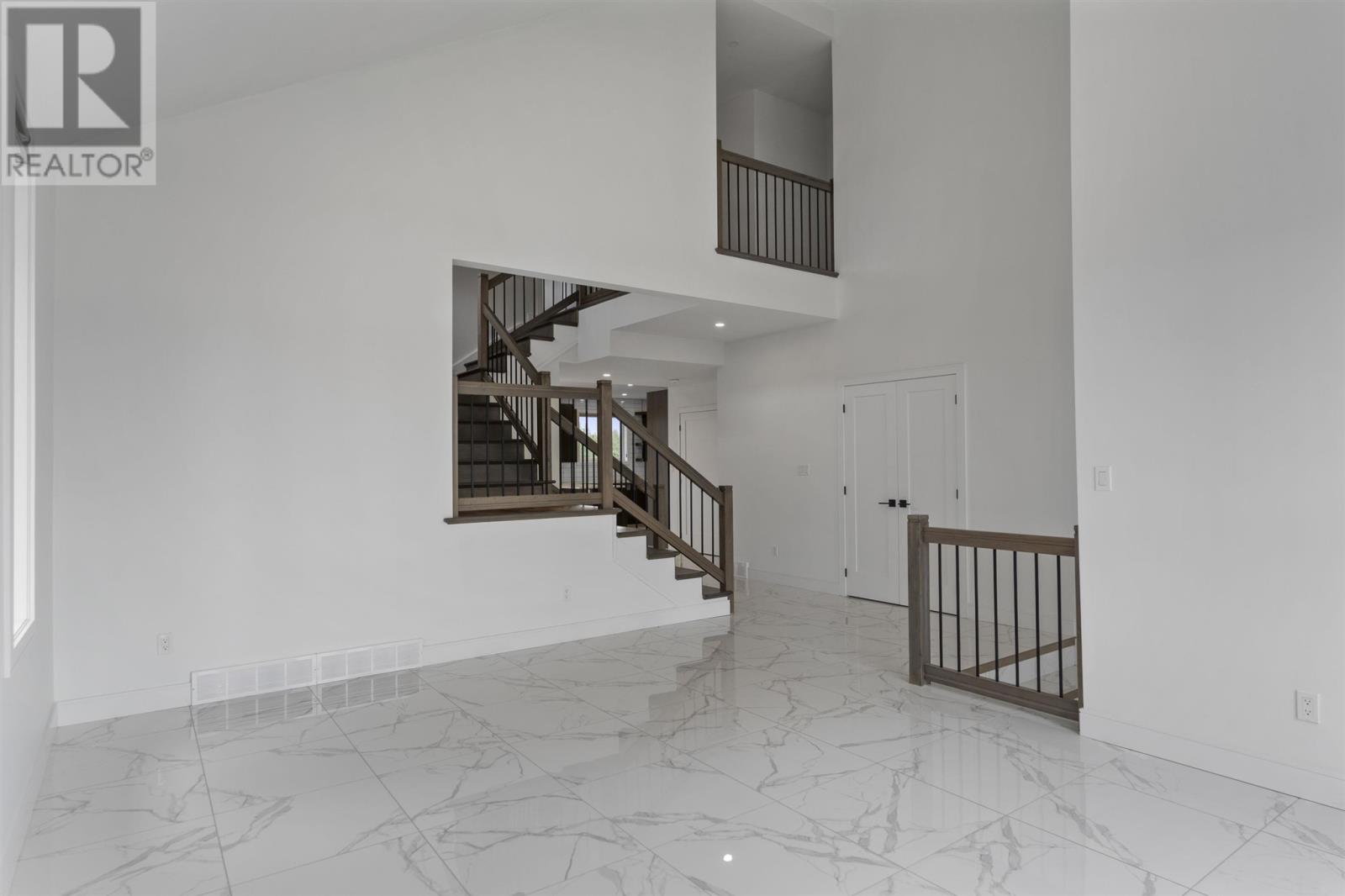 Photo 3 of 433 Muskrat Dr, Thunder Bay ON