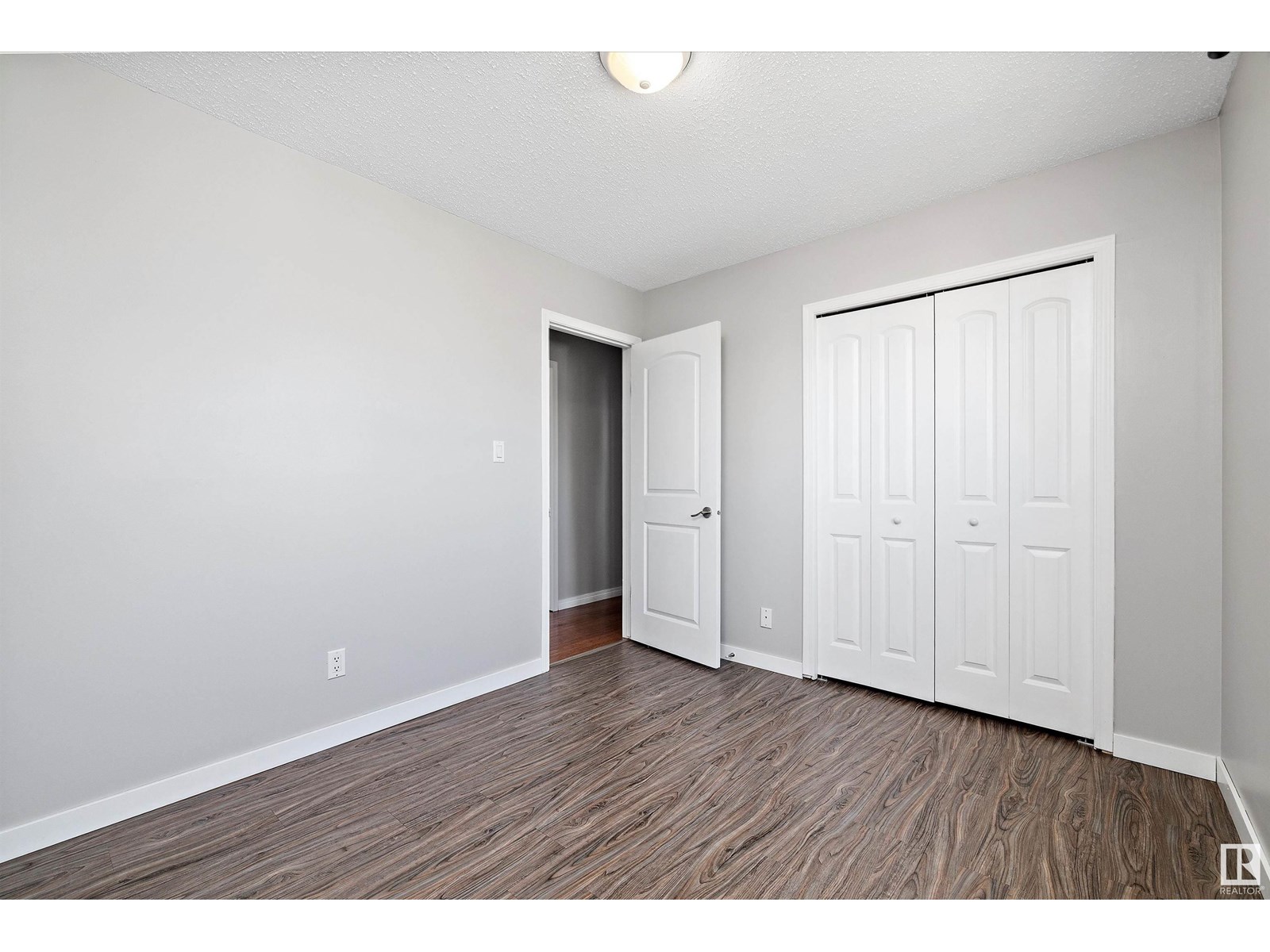 Photo 30 of 10610 89 St, Morinville AB