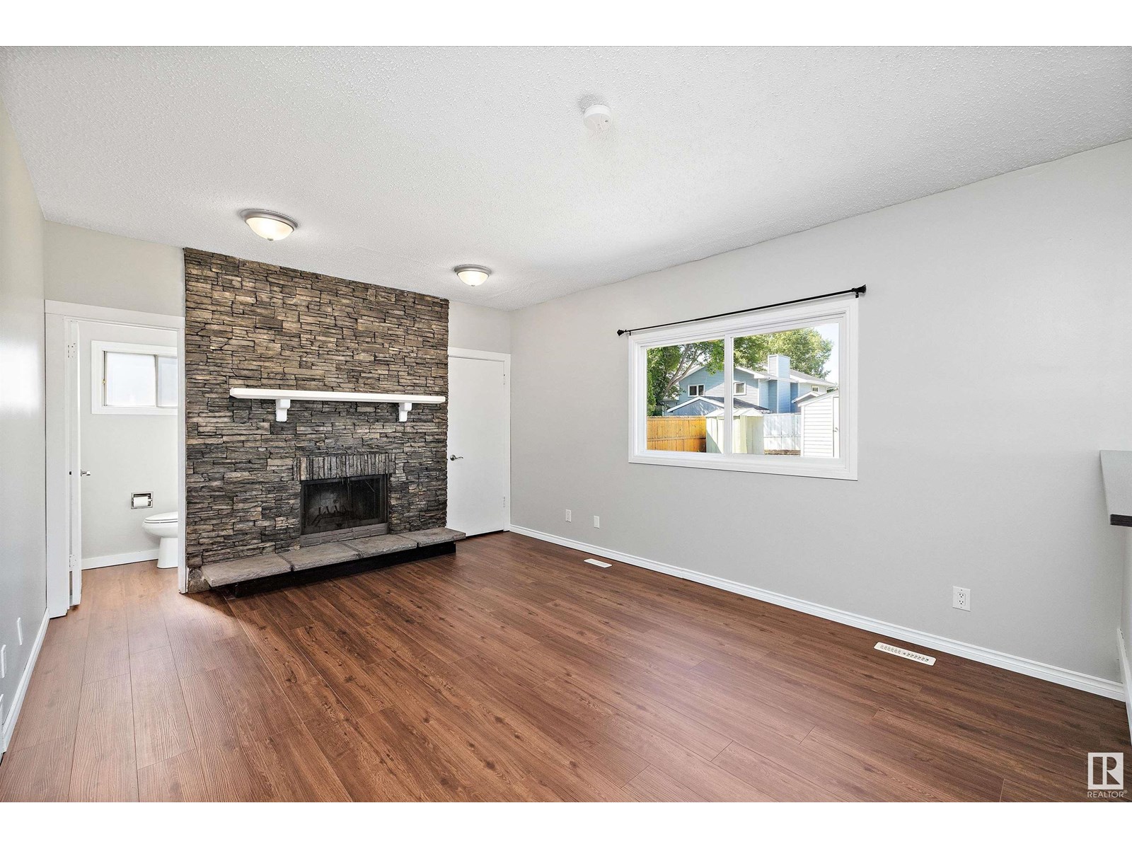 Photo 20 of 10610 89 St, Morinville AB