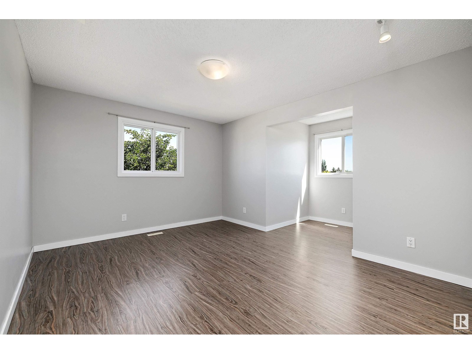 Photo 26 of 10610 89 St, Morinville AB