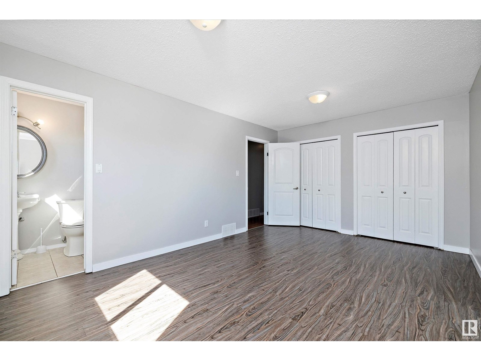 Photo 33 of 10610 89 St, Morinville AB
