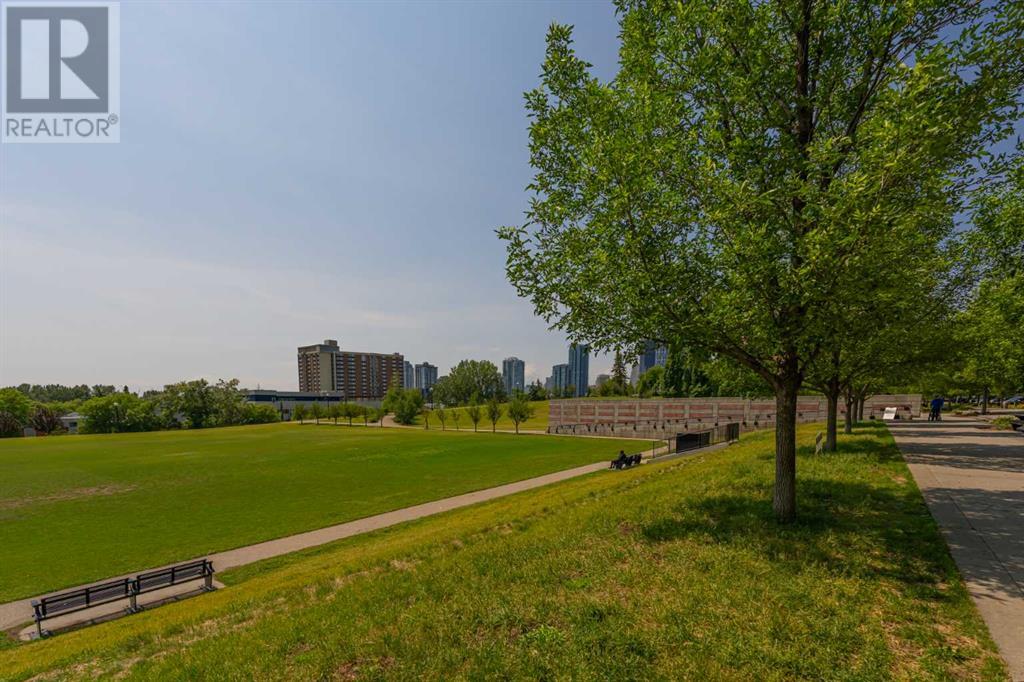 Single Family House for Sale in   Centre Avenue NE Bridgeland/Riverside Calgary 