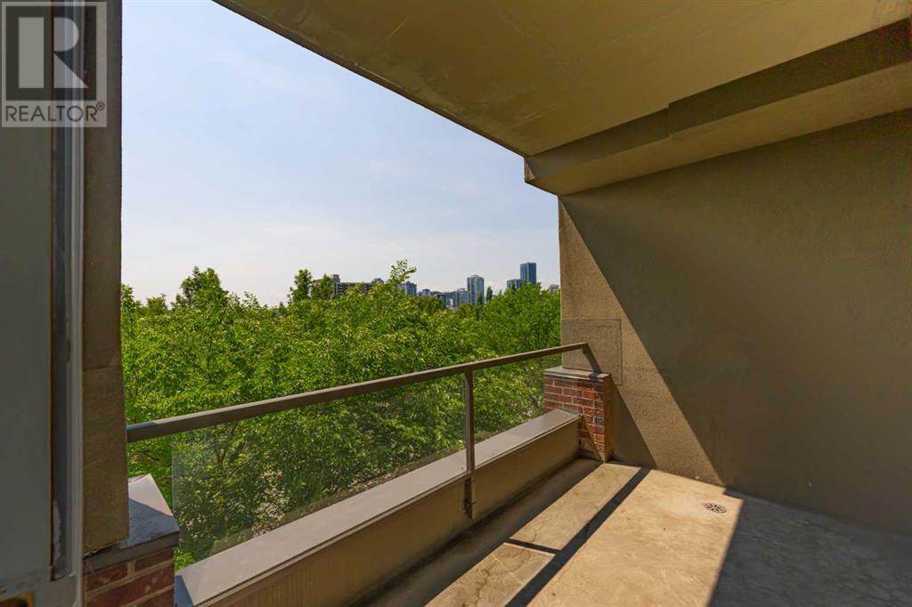 Single Family House for Sale in   Centre Avenue NE Bridgeland/Riverside Calgary 