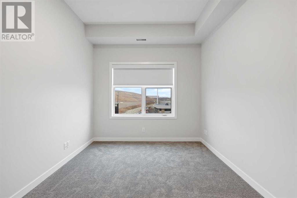 Single Family House for Sale in   Les Jardins Park SE Douglasdale/Glen Calgary 