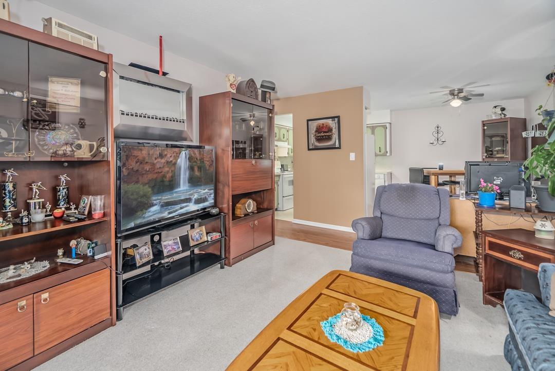 Photo 3 of 203 32033 Old Yale Road, Abbotsford BC