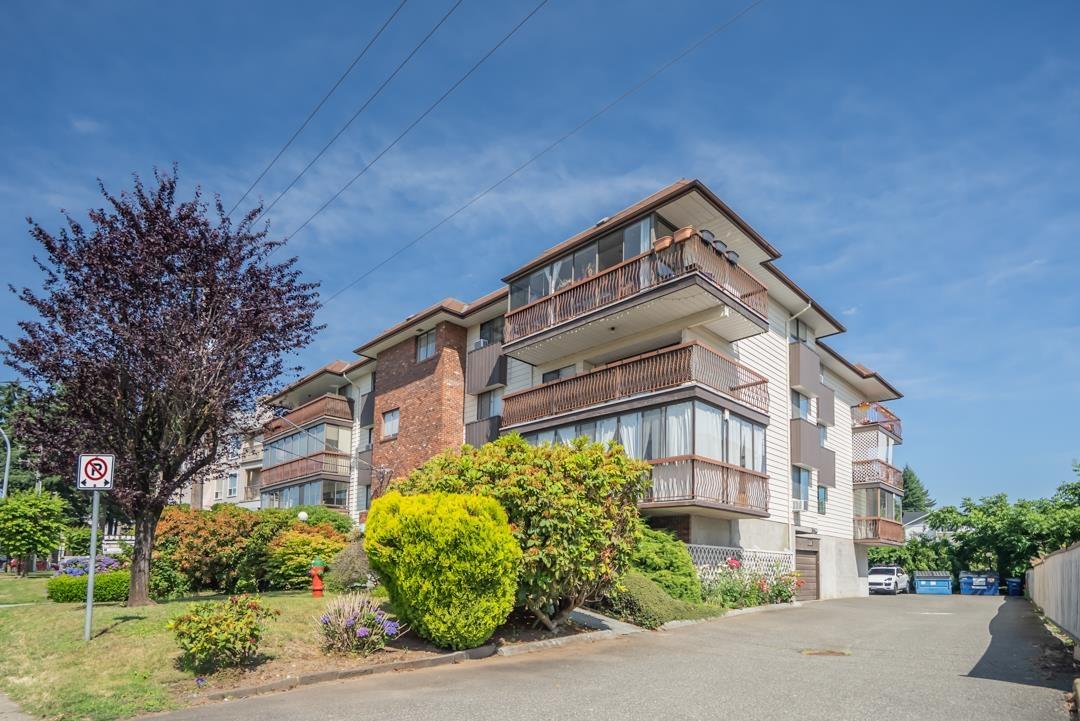 Photo 1 of 203 32033 Old Yale Road, Abbotsford BC