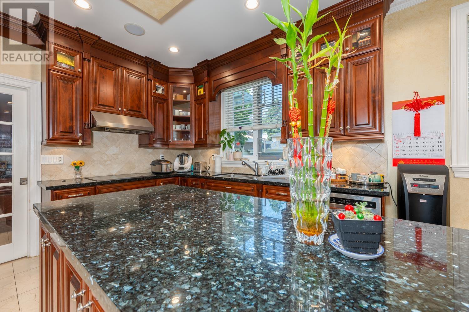 Photo 40 of 1045 W 50th Avenue, Vancouver BC