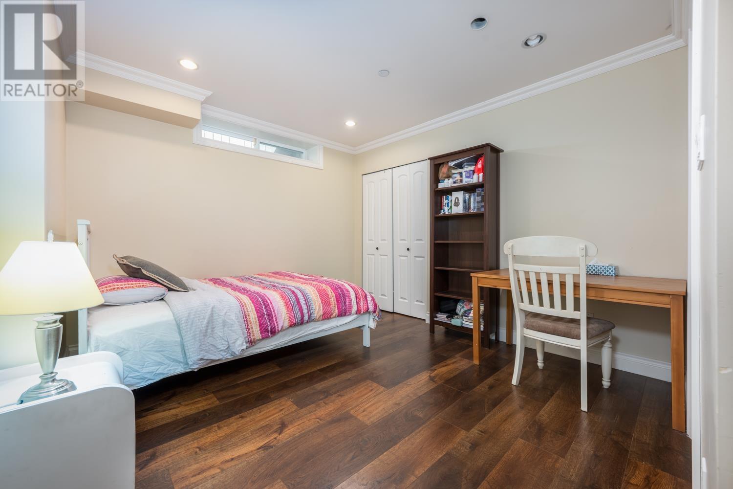 Photo 14 of 1045 W 50th Avenue, Vancouver BC