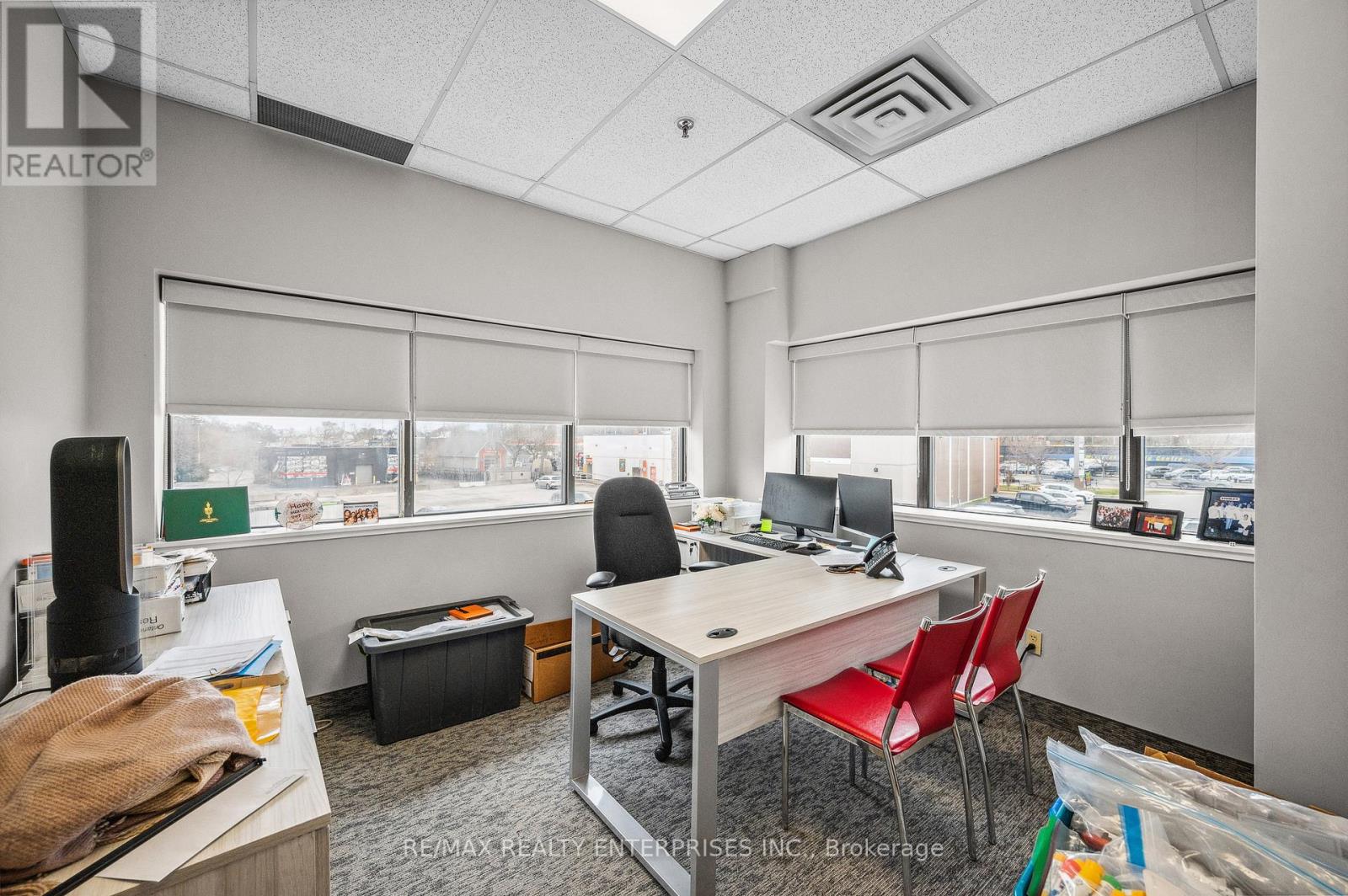 Photo 11 of 13 1801 Lakeshore Road W, Mississauga ON