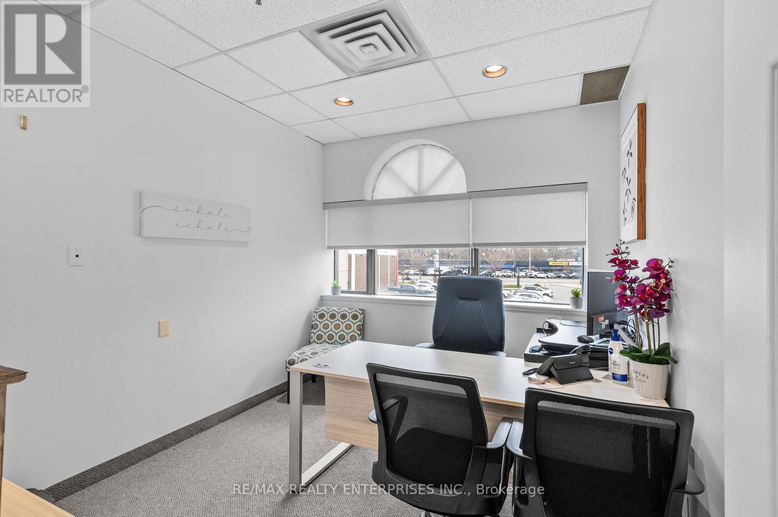 Photo 15 of 13 1801 Lakeshore Road W, Mississauga ON
