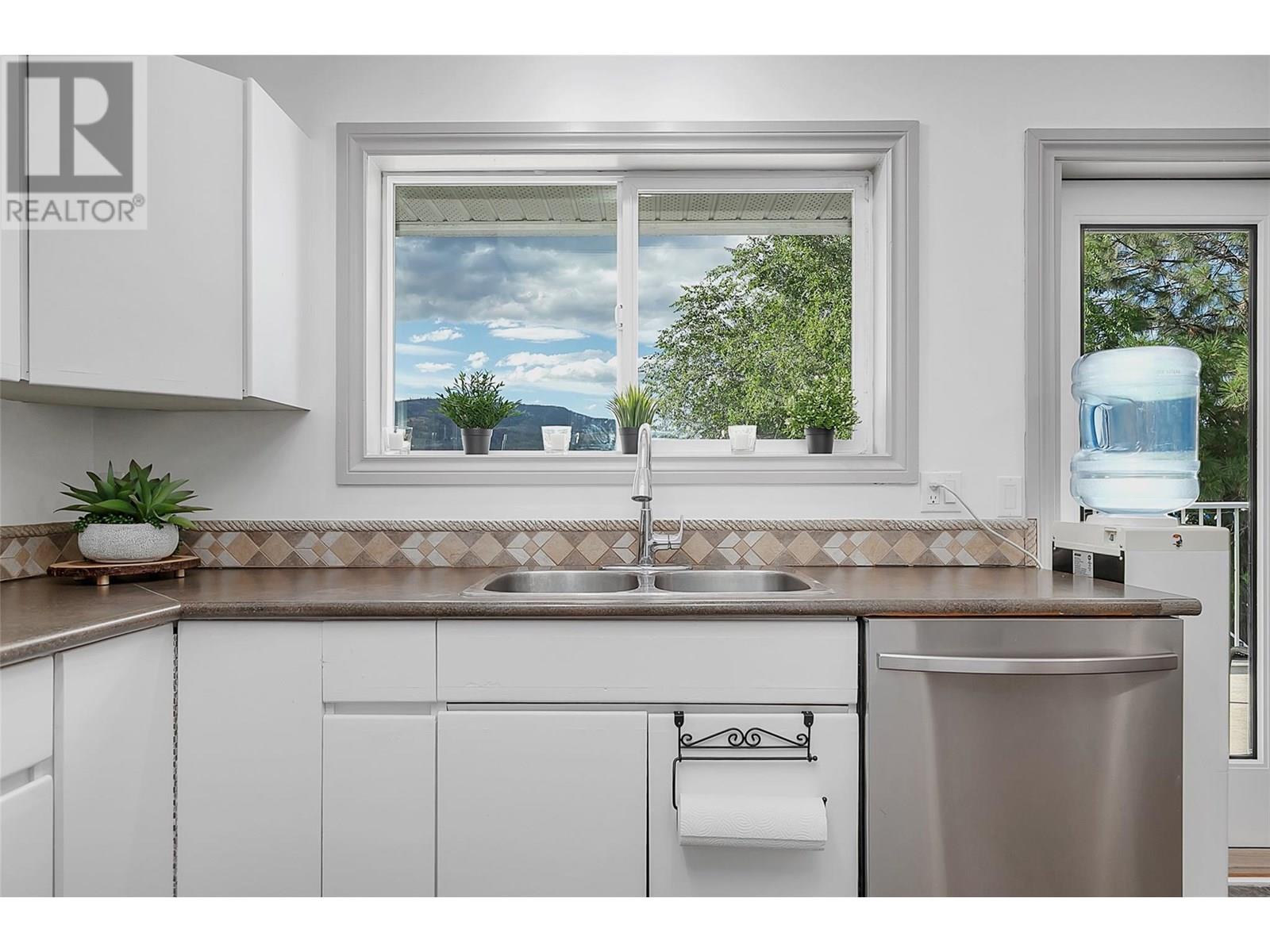  1149 Hudson Road, West Kelowna