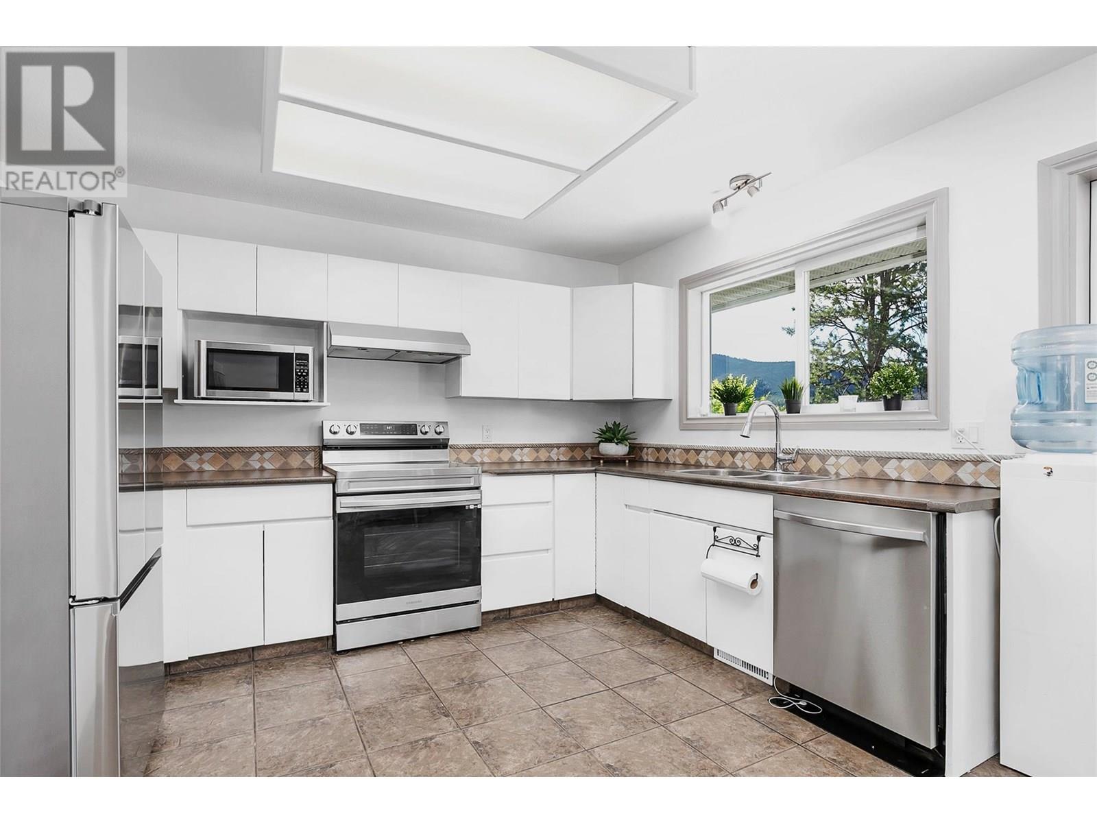  1149 Hudson Road, West Kelowna