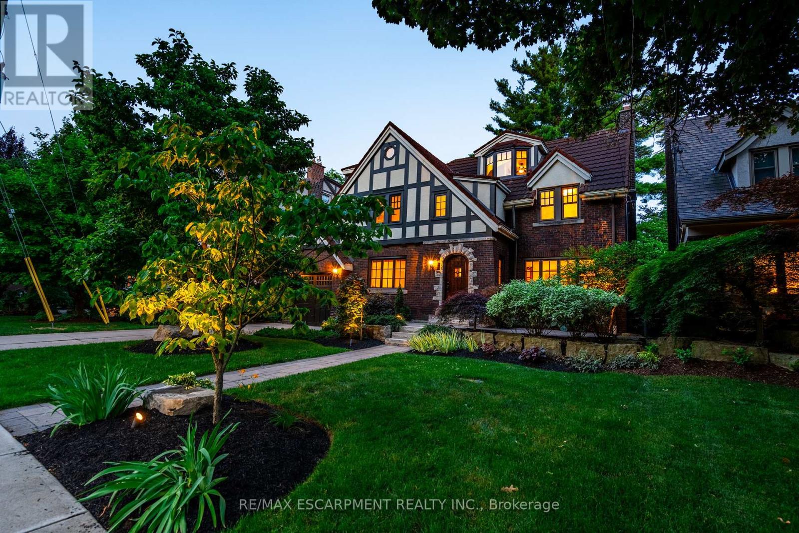 Photo 47 of 154 Dalewood Crescent, Hamilton ON