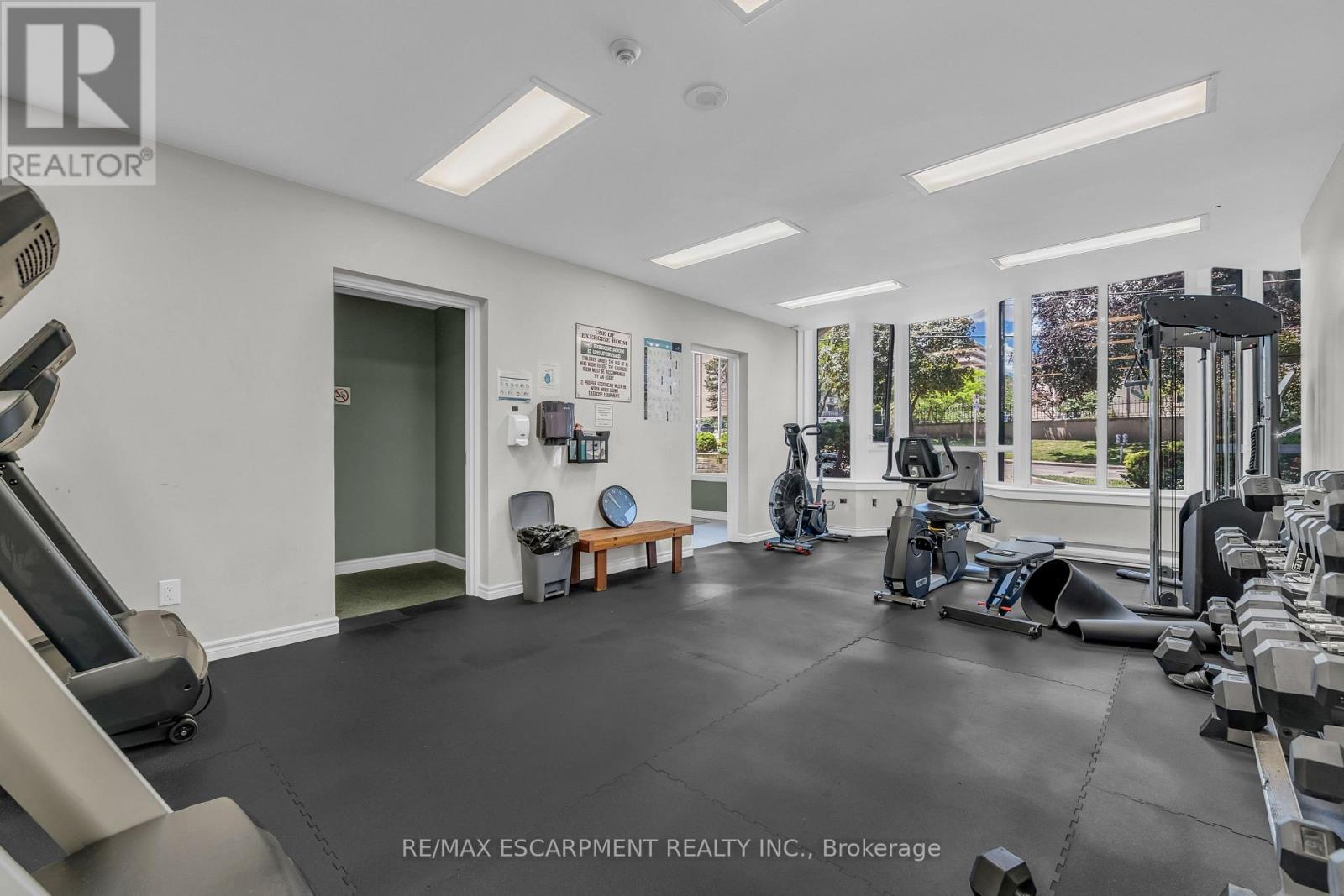 Photo 6 of 203 67 Caroline Street S, Hamilton ON