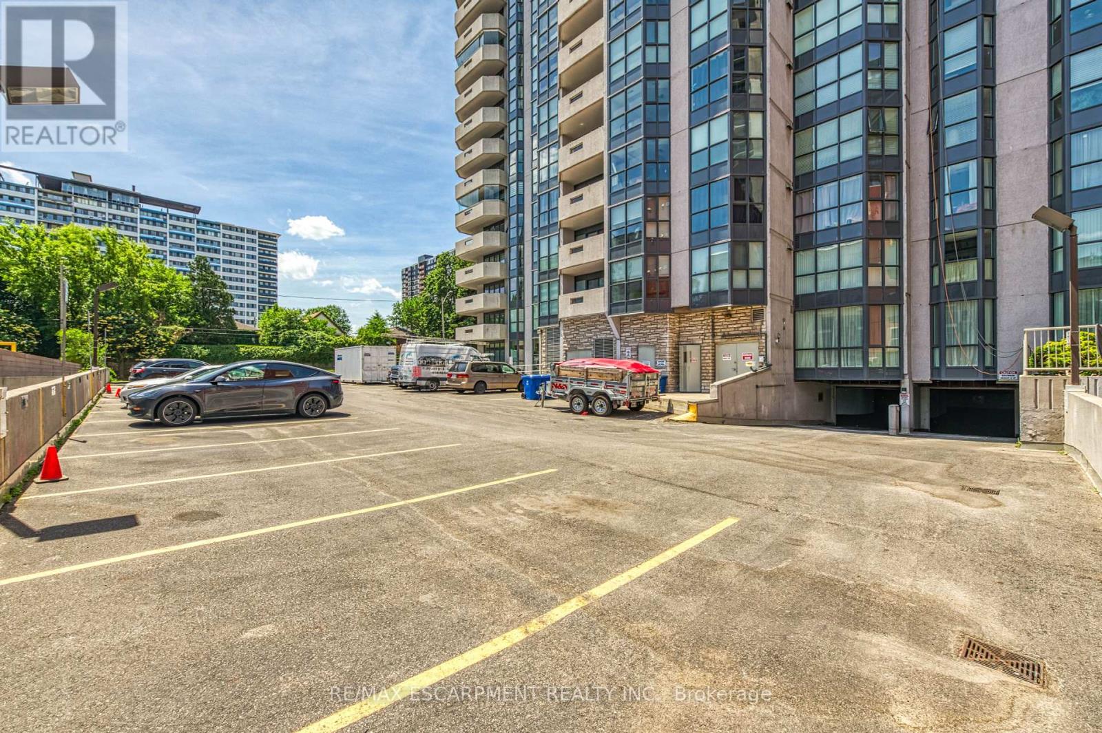 Photo 3 of 203 67 Caroline Street S, Hamilton ON