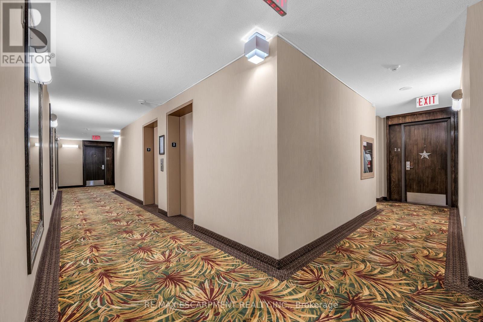 Photo 22 of 203 67 Caroline Street S, Hamilton ON