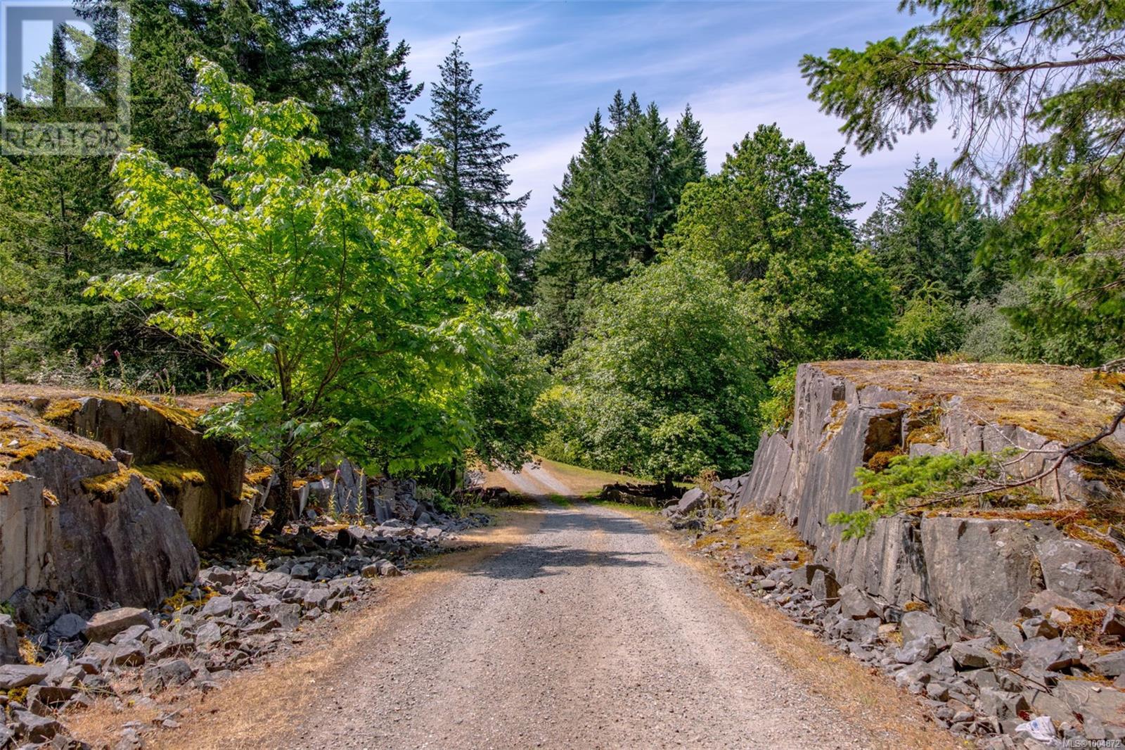 9 Teapot Rd, Lasqueti Island