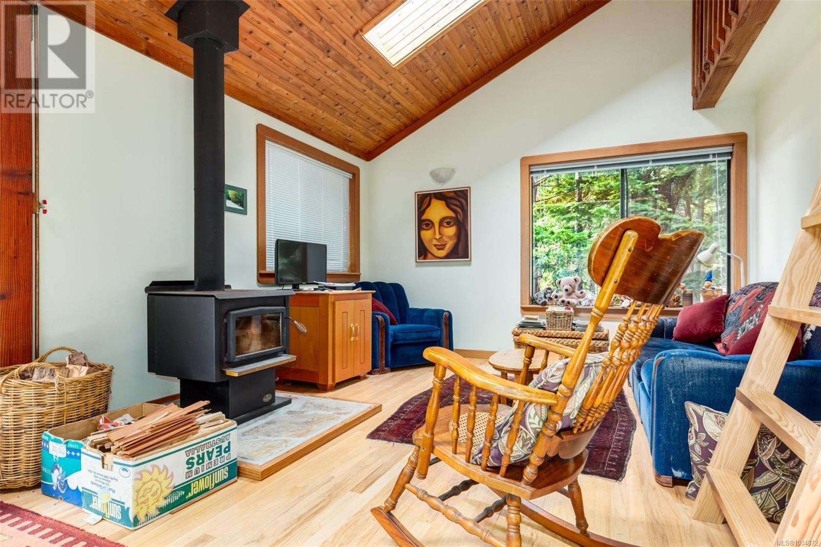 9 Teapot Rd, Lasqueti Island