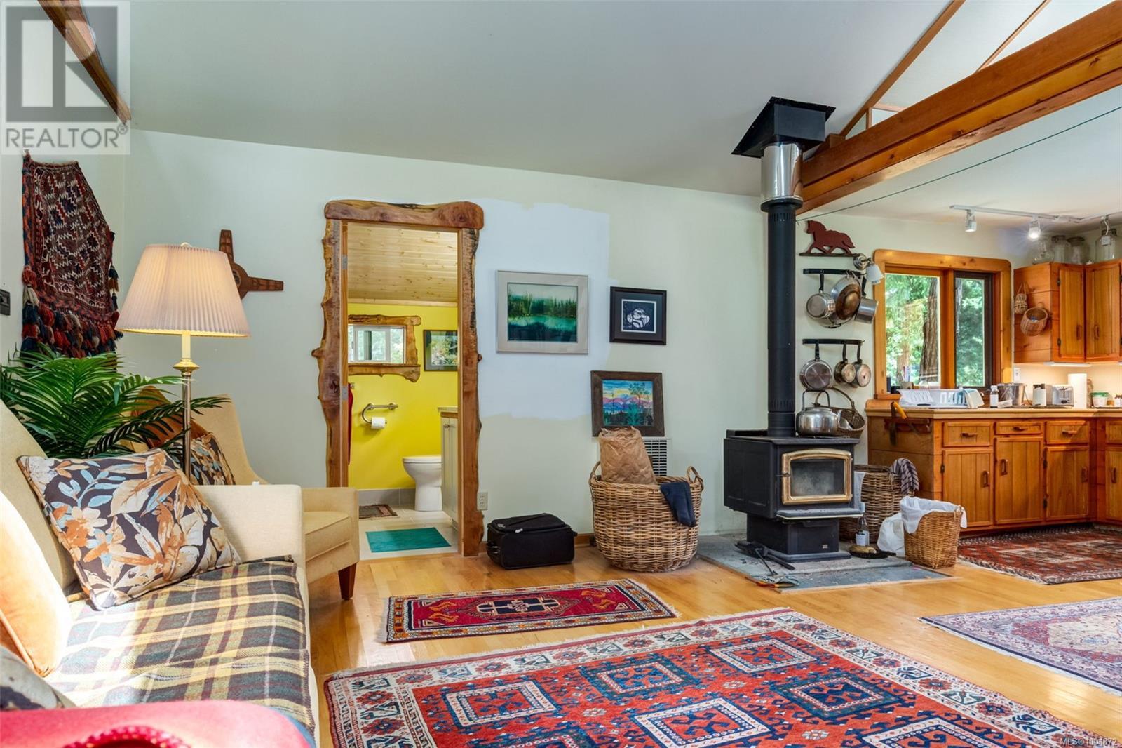 9 Teapot Rd, Lasqueti Island
