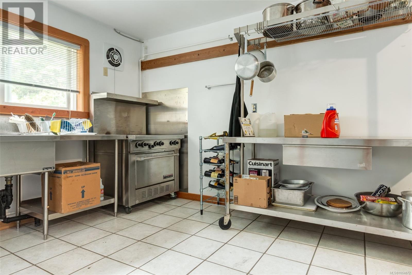 9 Teapot Rd, Lasqueti Island