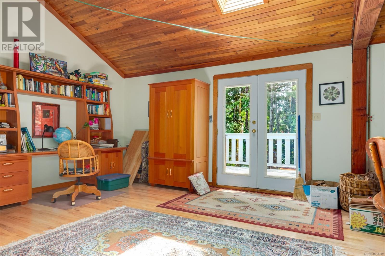 9 Teapot Rd, Lasqueti Island