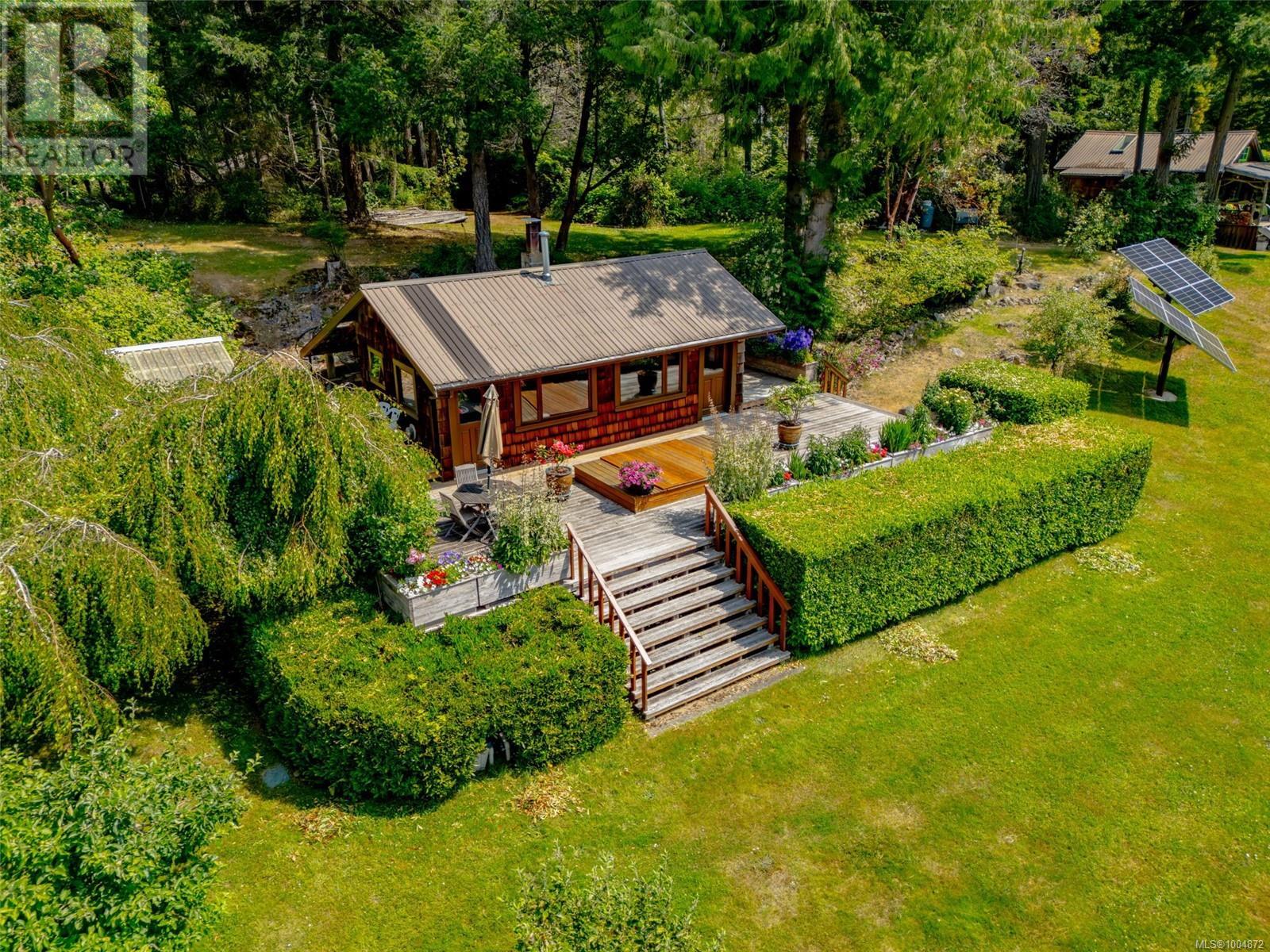 9 Teapot Rd, Lasqueti Island