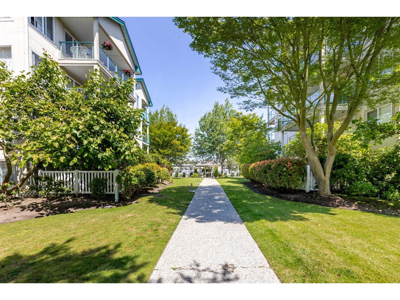 Photo 16 of 202 20433 53 Avenue, Langley BC