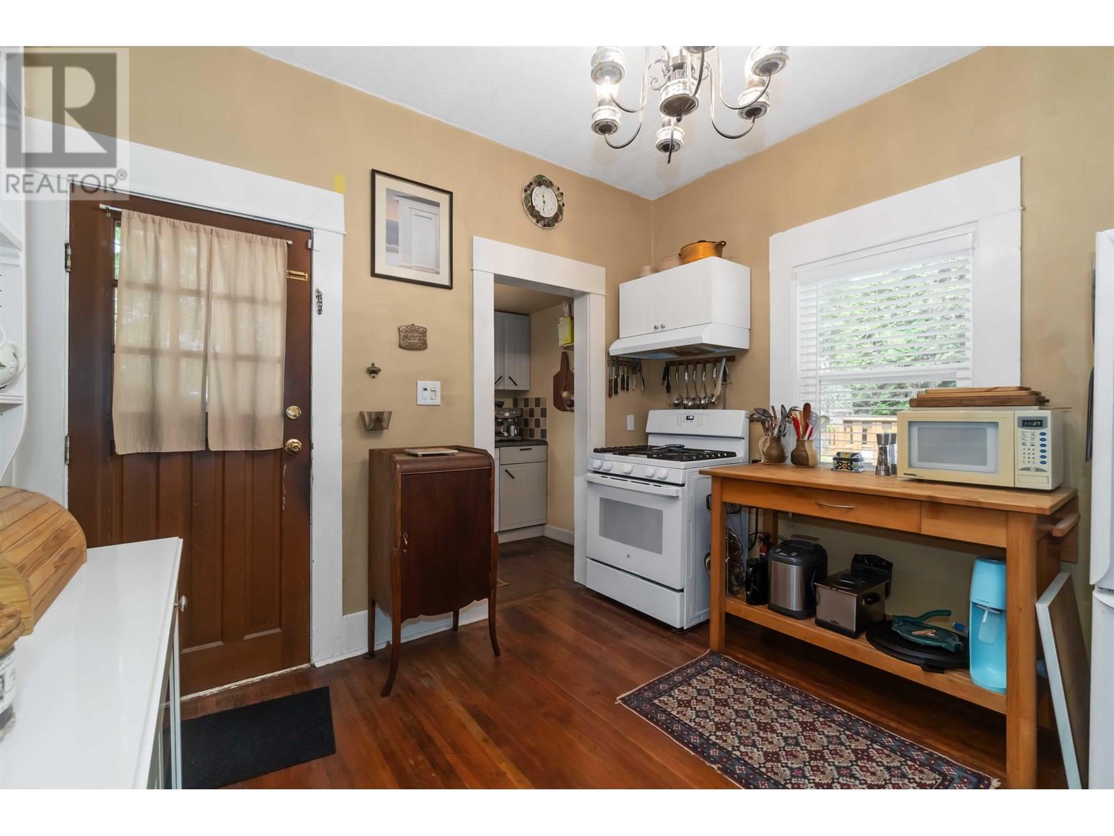 Photo 17 of 6319 Sophia Street, Vancouver BC