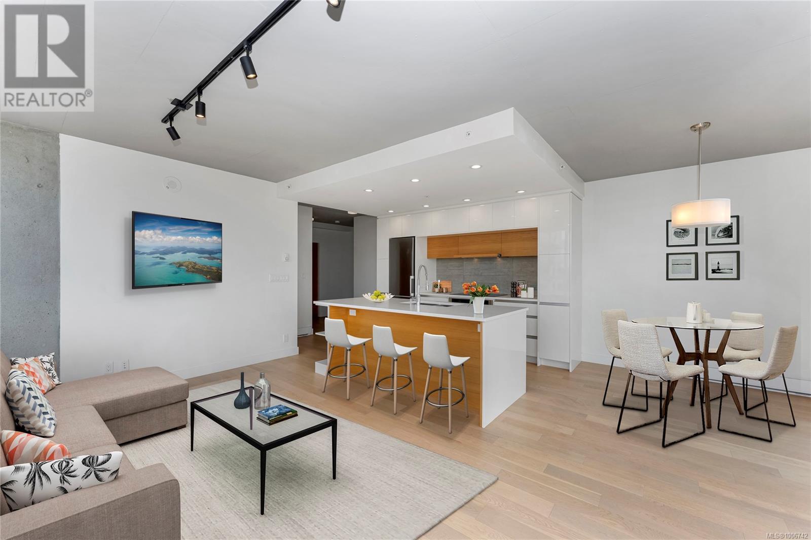 Photo 8 of 804 989 Johnson St, Victoria BC