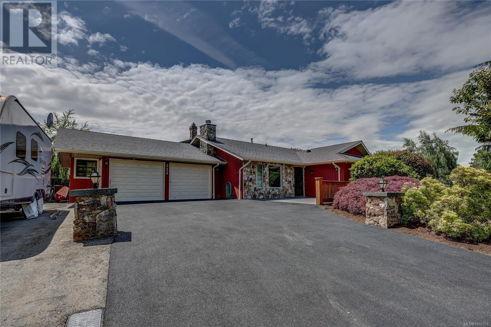 Photo 9 of 325 Mckinnon St, Parksville BC