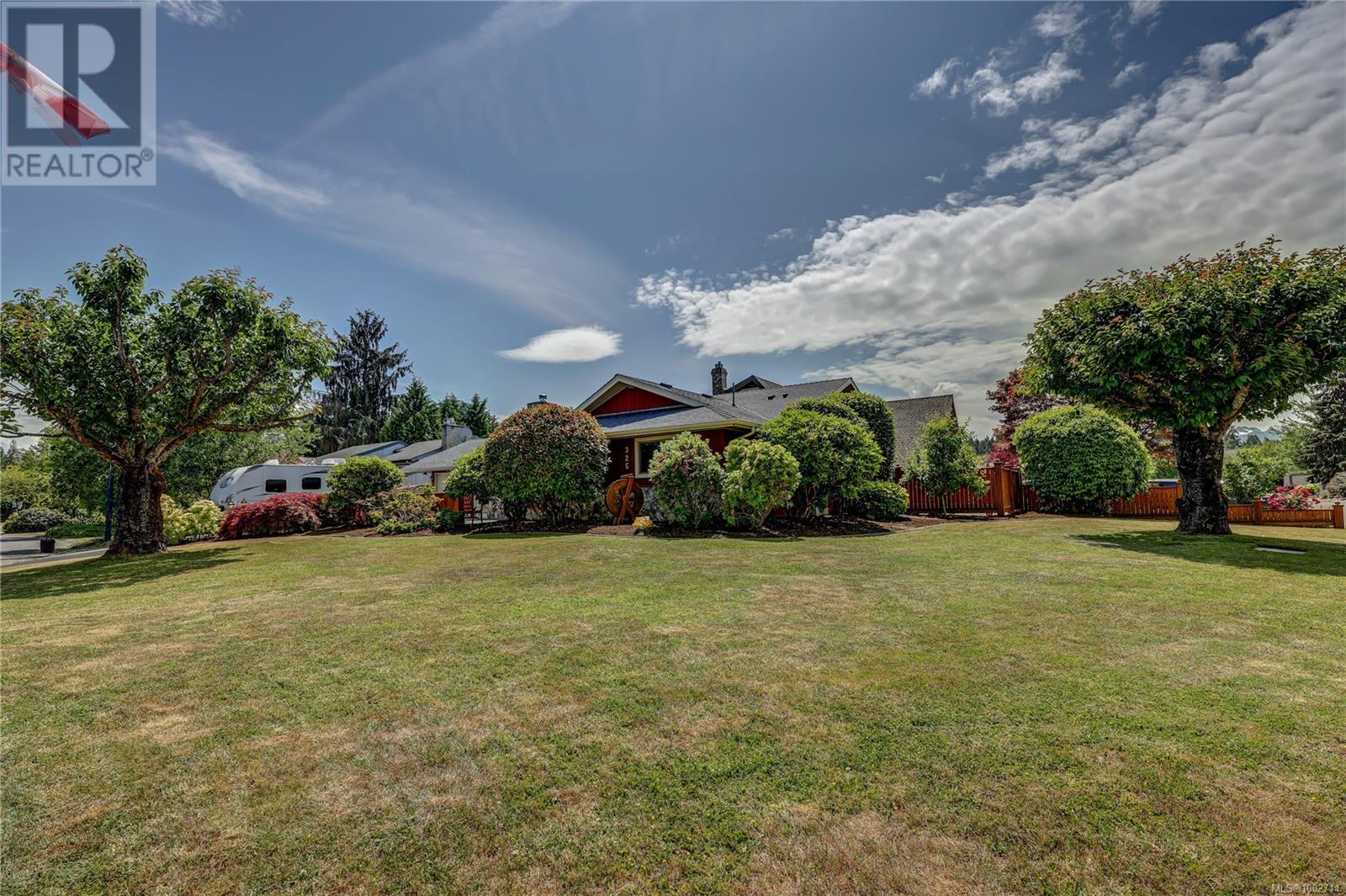 Photo 5 of 325 Mckinnon St, Parksville BC