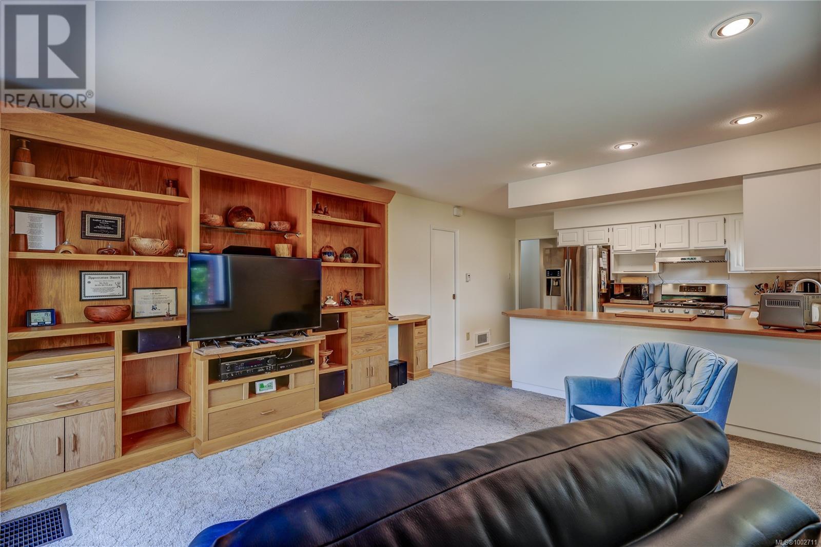 Photo 26 of 325 Mckinnon St, Parksville BC