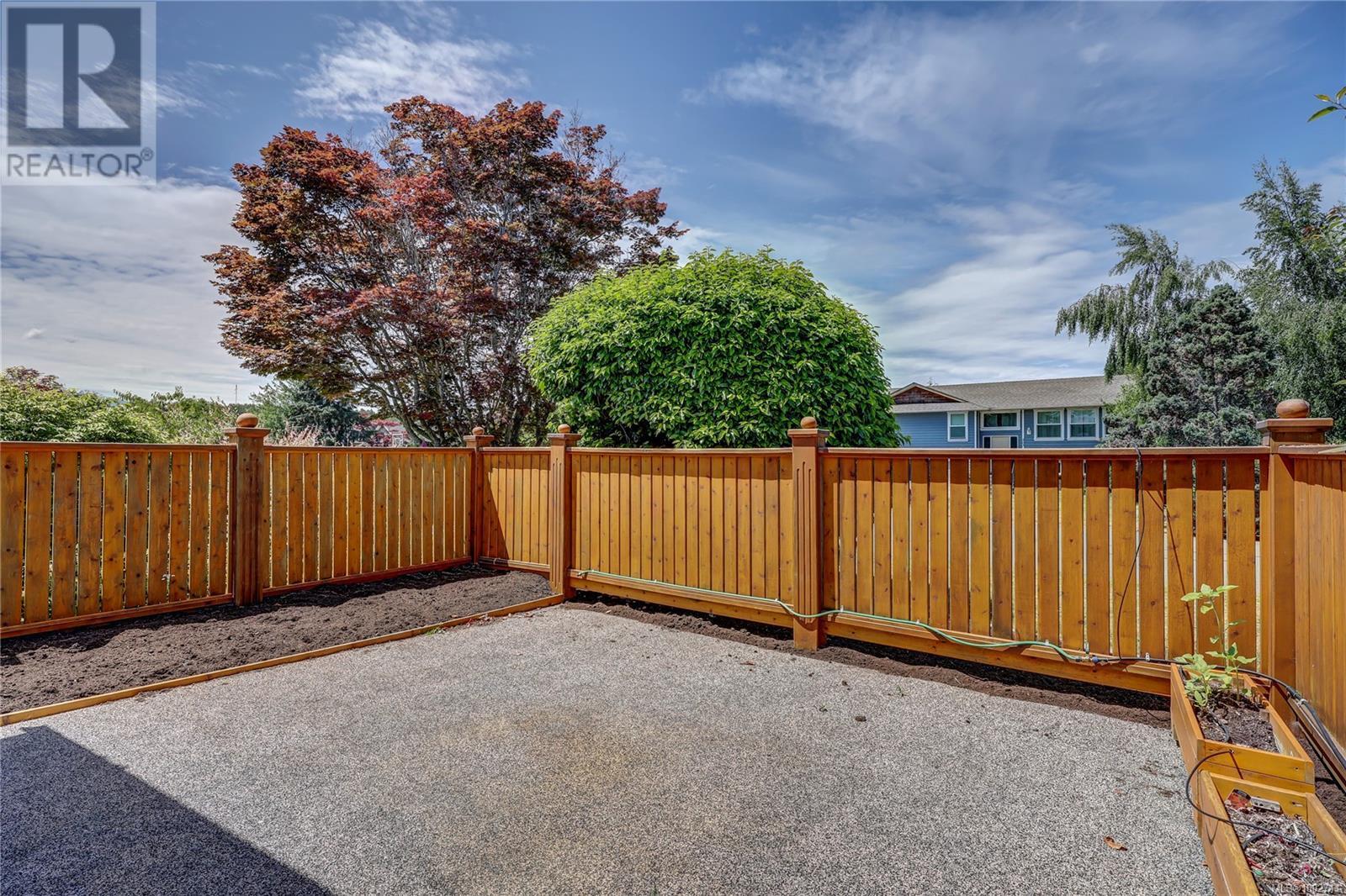 Photo 43 of 325 Mckinnon St, Parksville BC