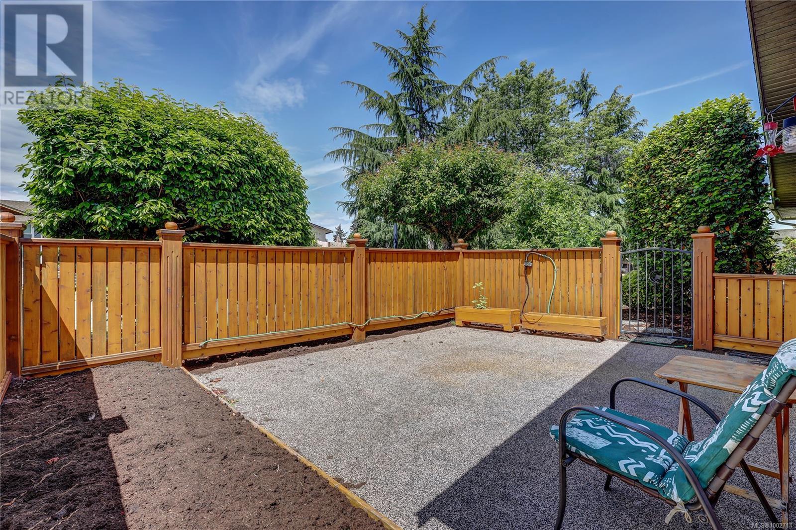Photo 42 of 325 Mckinnon St, Parksville BC