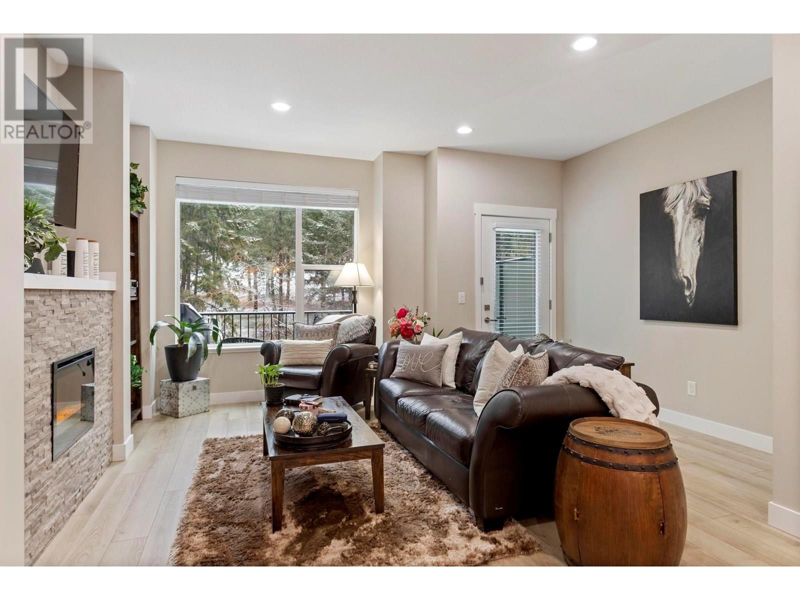 #48 2490 TUSCANY DRIVE - Image 6