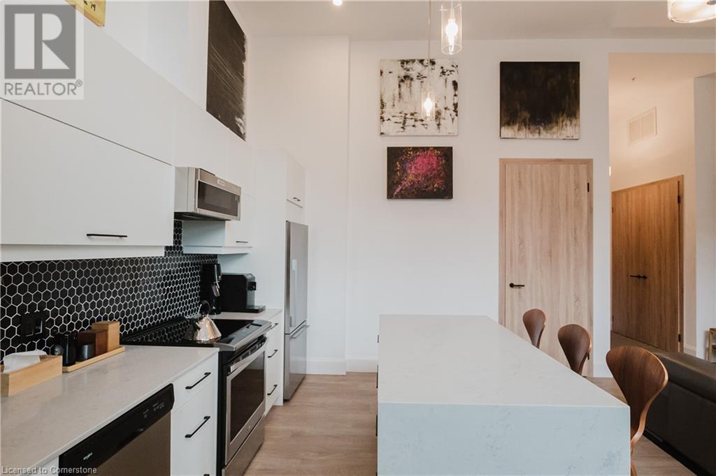 Photo 15 of 118 King Street E Unit Lph 13, Hamilton ON