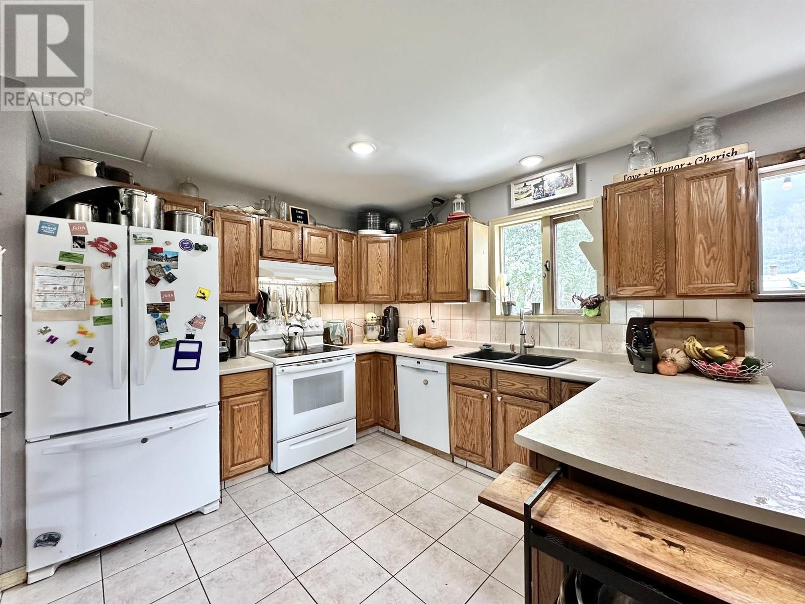 765 DOMINION STREET, McBride