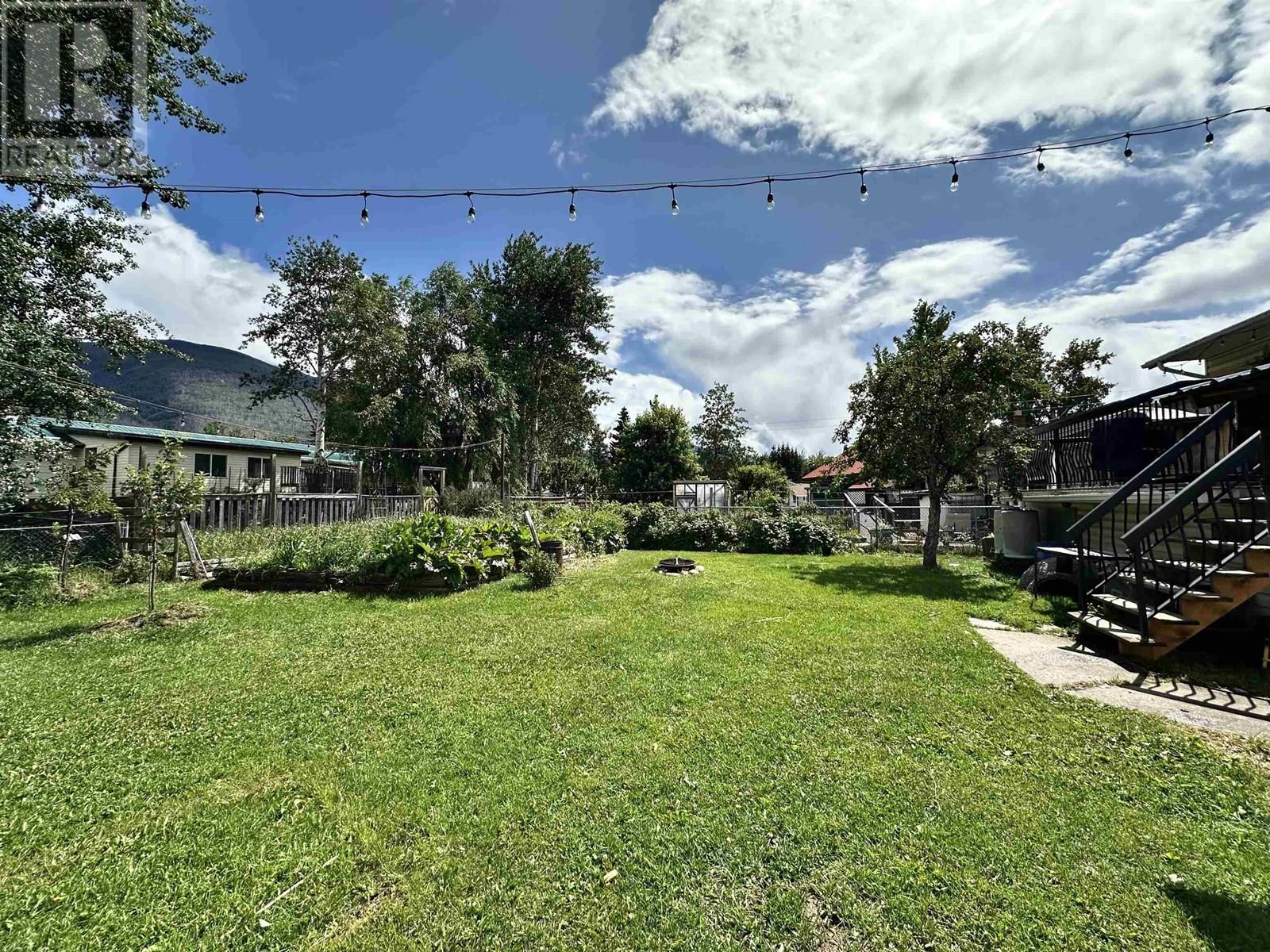 765 DOMINION STREET, McBride