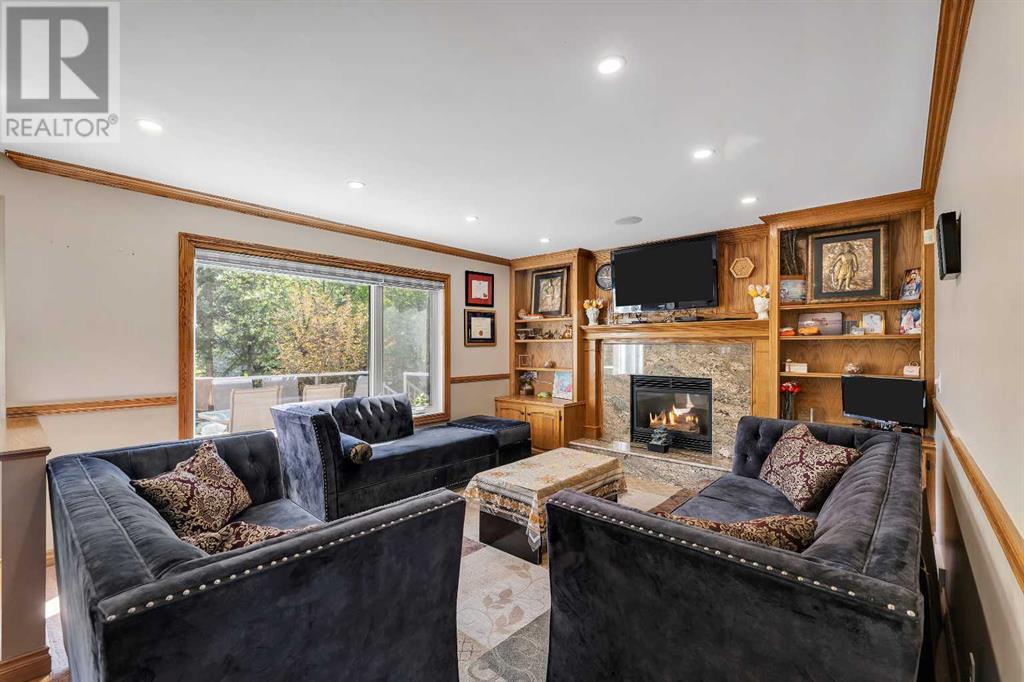 Single Family House for Sale in  Edgevalley Way NW Edgemont Calgary 