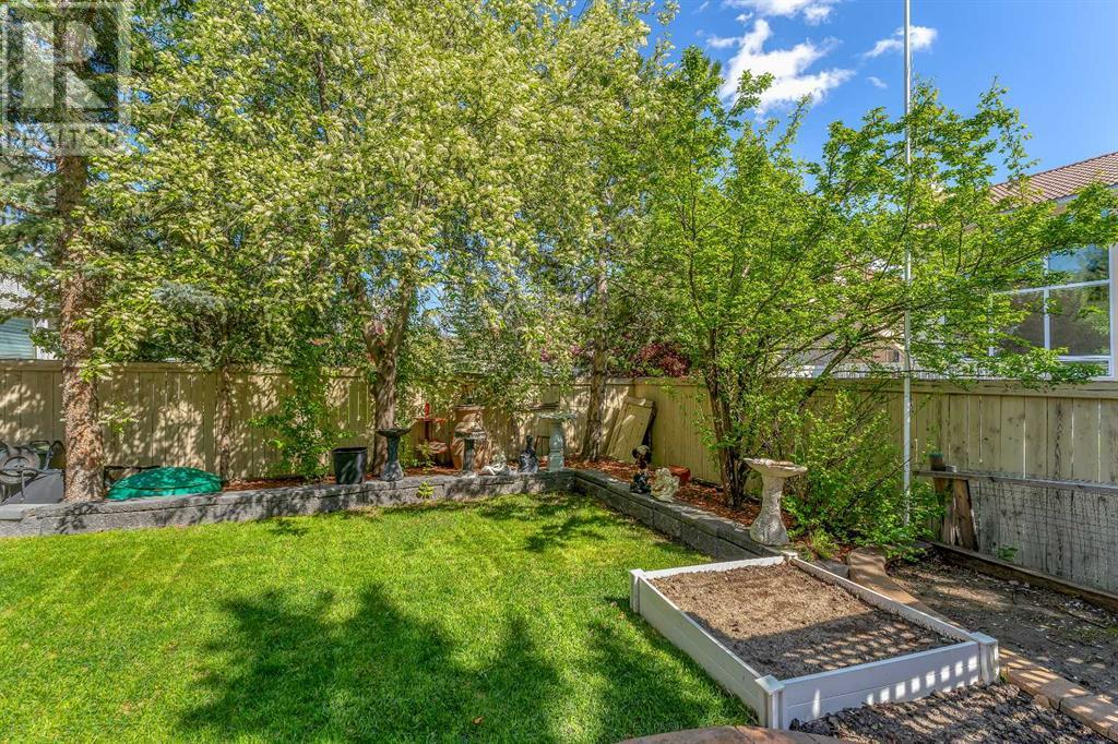 Single Family House for Sale in  Edgevalley Way NW Edgemont Calgary 