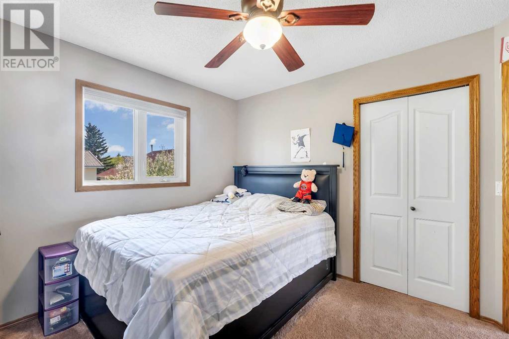 Single Family House for Sale in  Edgevalley Way NW Edgemont Calgary 