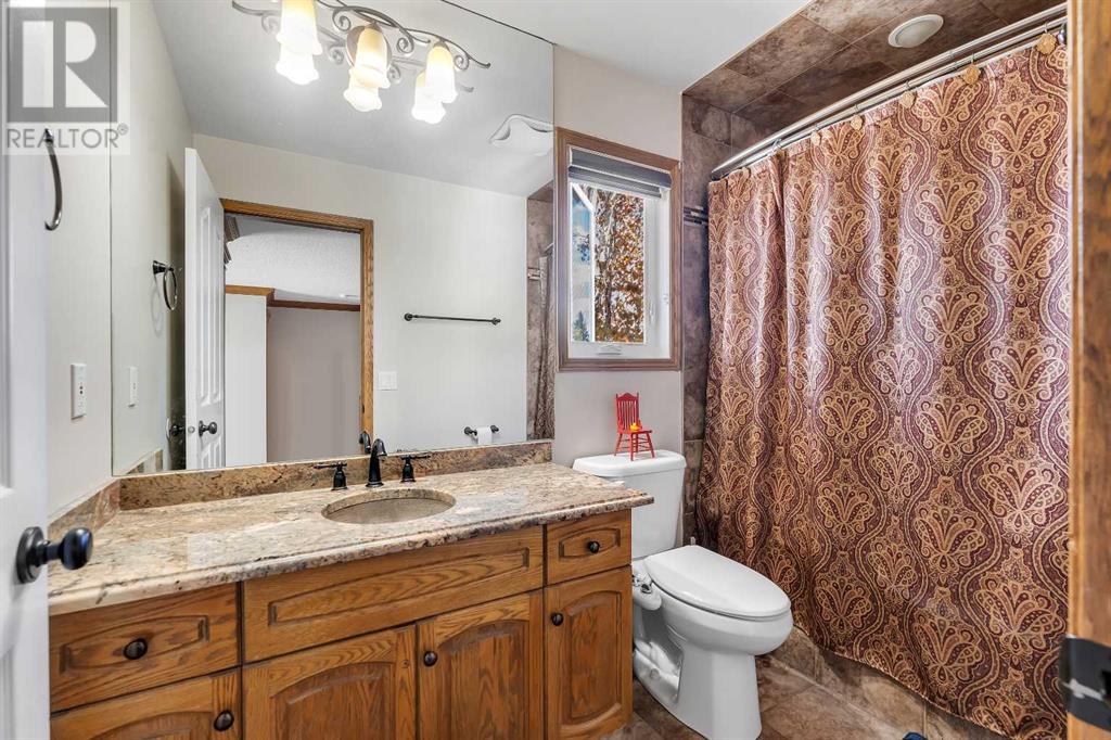 Single Family House for Sale in  Edgevalley Way NW Edgemont Calgary 
