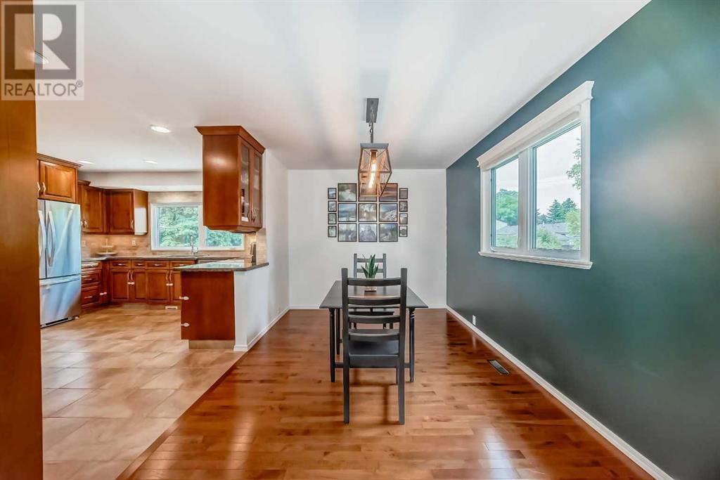 Single Family House 4 Level for Sale in  Cannell Road SW Canyon Meadows Calgary 