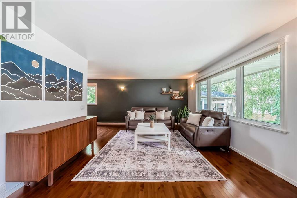 Single Family House 4 Level for Sale in  Cannell Road SW Canyon Meadows Calgary 
