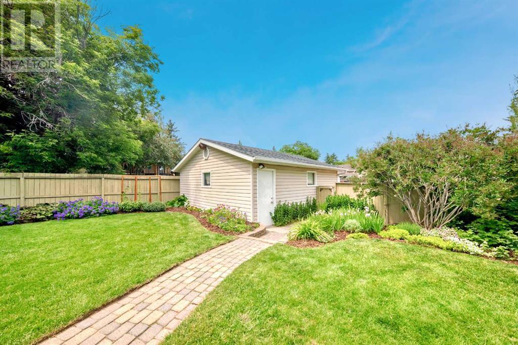 Single Family House 4 Level for Sale in  Cannell Road SW Canyon Meadows Calgary 