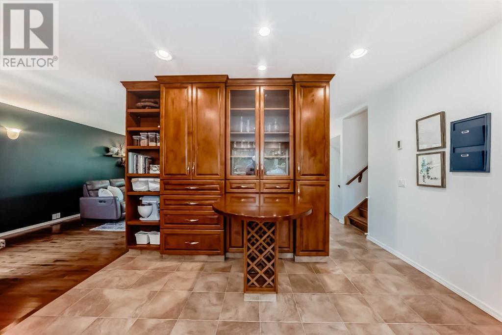 832 Cannell Road SW, Calgary, Alberta