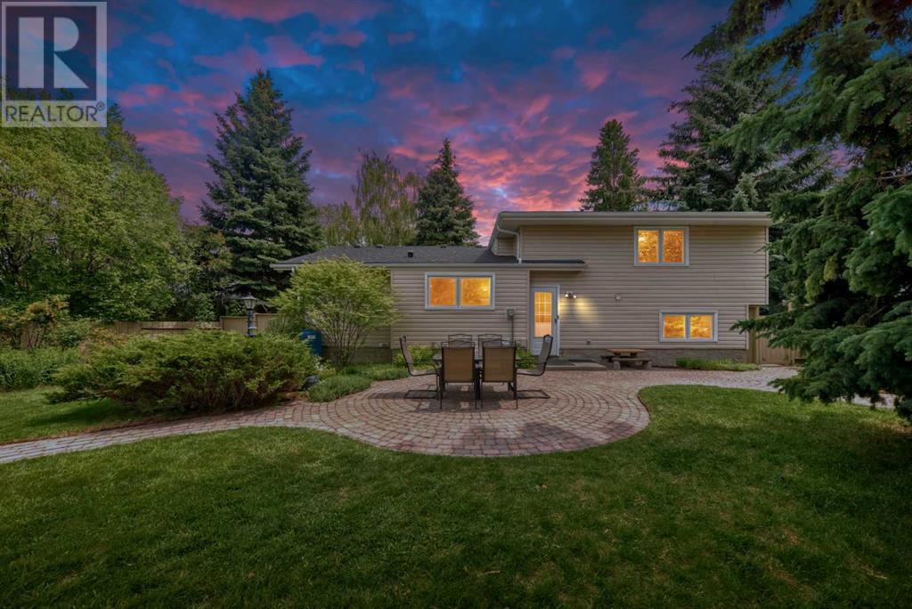 Single Family House 4 Level for Sale in  Cannell Road SW Canyon Meadows Calgary 